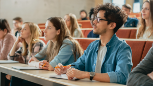 80 destacados graduados universitarios serán becados para un curso intensivo de verano que se realizará en el icónico Palacio de la Magdalena de Santander.