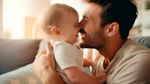 El permiso de paternidad en España permite a los padres trabajadores cuidar de sus hijos recién nacidos o adoptados.