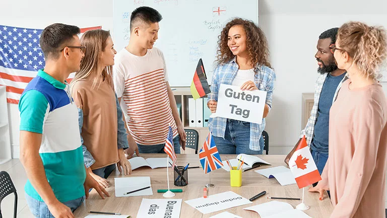 Ayudas para jóvenes en idiomas y carné de conducir en Alicante