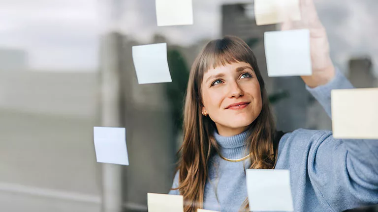 Ayudas y subvenciones para jóvenes emprendedores en 2025