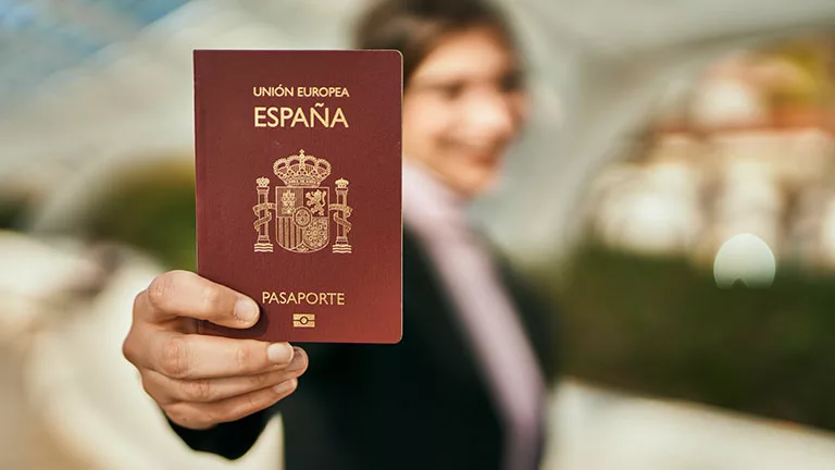 Cómo pedir cita previa para obtener el pasaporte en España paso a paso