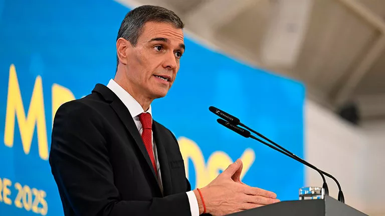 Pedro Sánchez anuncia un nuevo bono de transporte nacional: precios, fechas y cómo funcionará en 2026