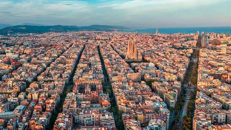 La ayuda está dirigida a personas que destinen como mínimo el 30% de los ingresos al pago del alquiler.