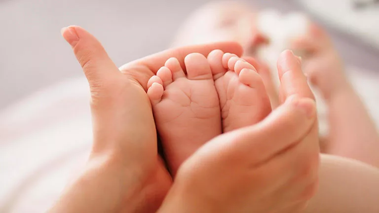 NIE verde o Certificado de Registro de Ciudadano de la Unión Europea para bebés: qué documentos necesitas y cómo solicitarlo